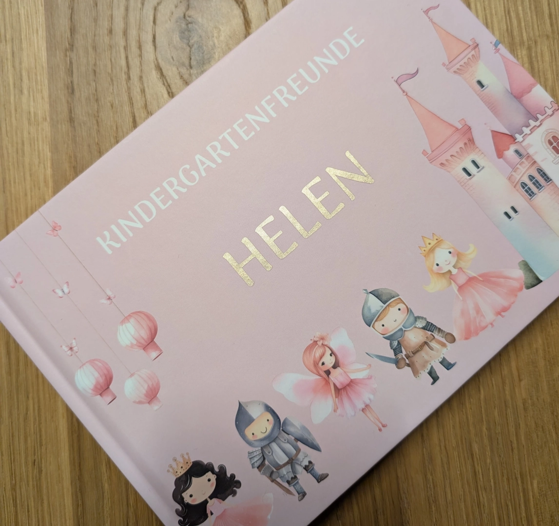 Kindergarten Freundebuch Sasbola Design, für 30 Kinder und 20 Erwachsene zum Eintragen und Bilder einkleben.