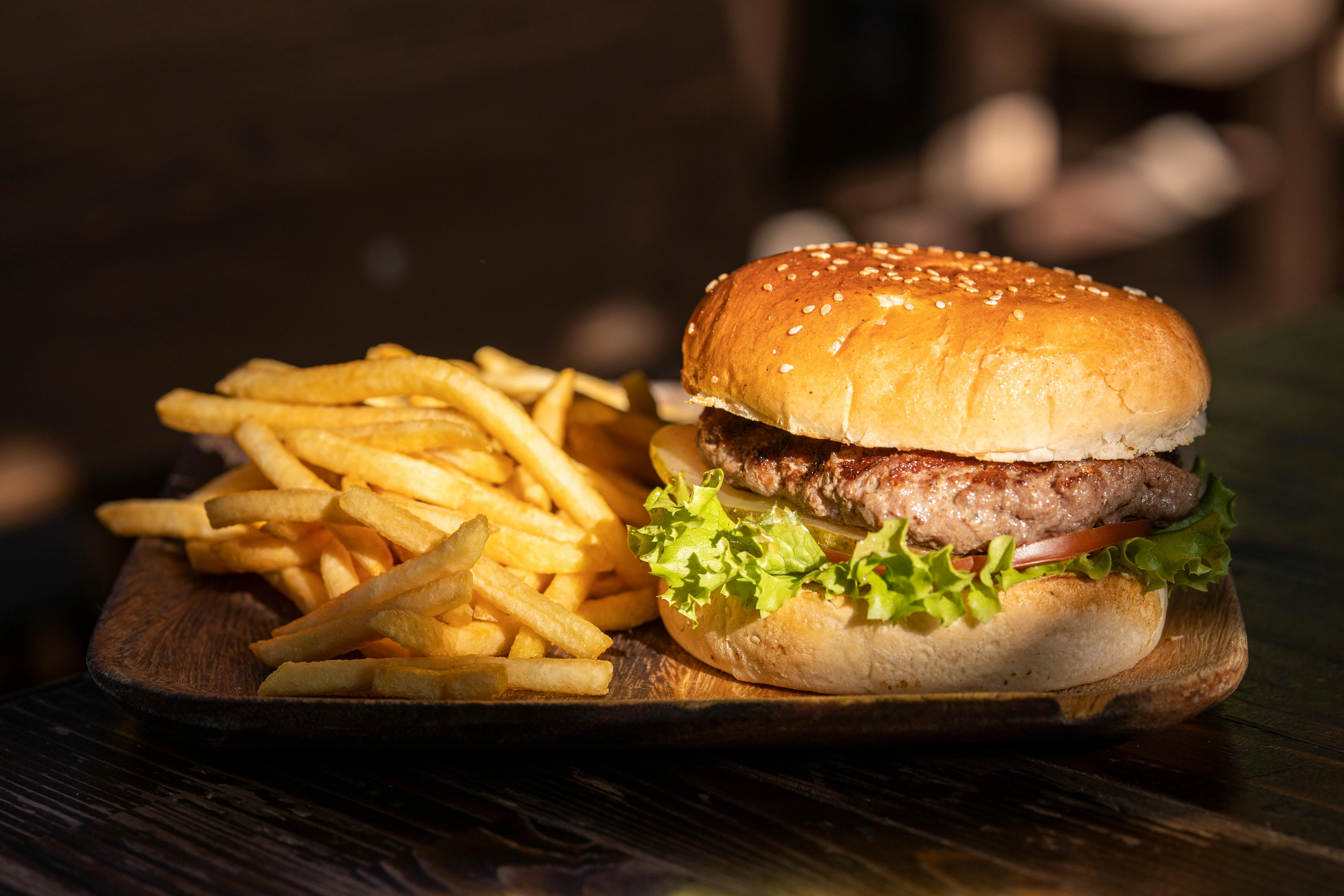 Teller Mit Pommes Und Burger